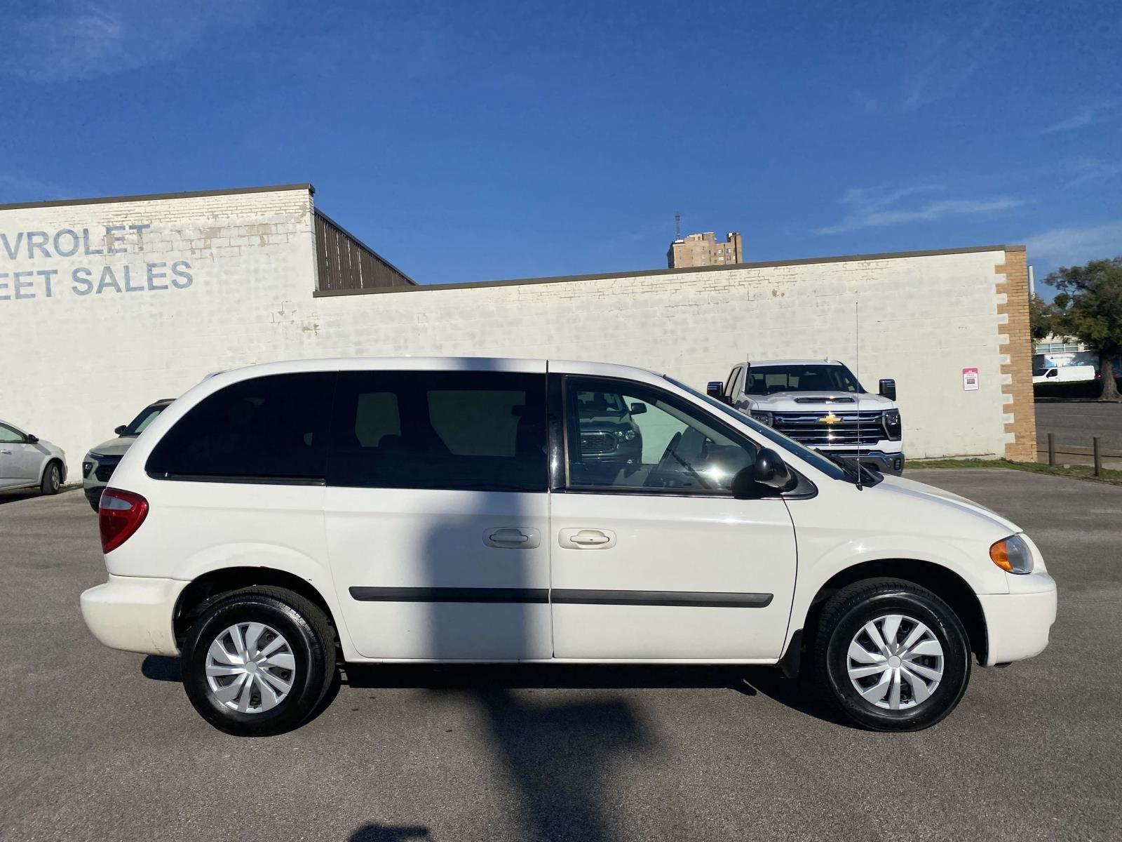Used 2005 Chrysler Town & Country Base with VIN 1C4GP45R25B233091 for sale in Birmingham, AL