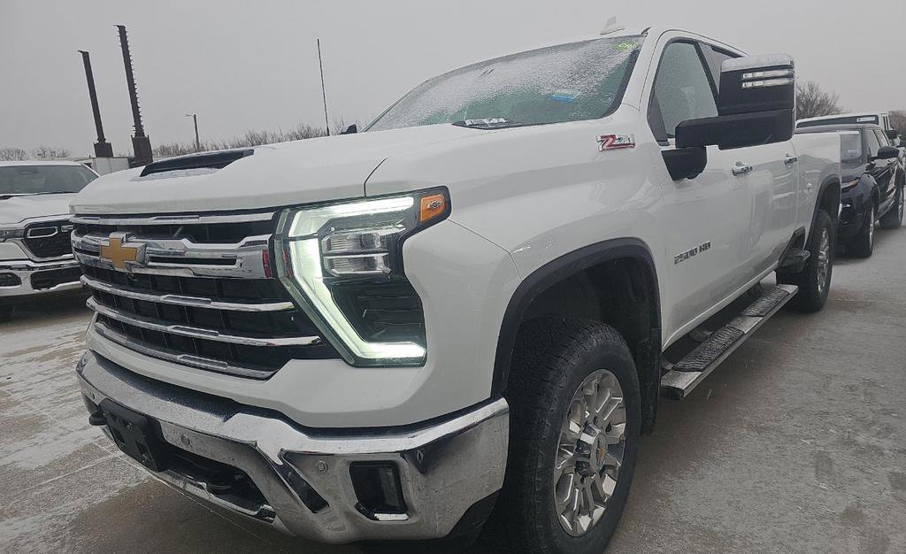 2025 Chevrolet Silverado 2500HD LTZ's photo