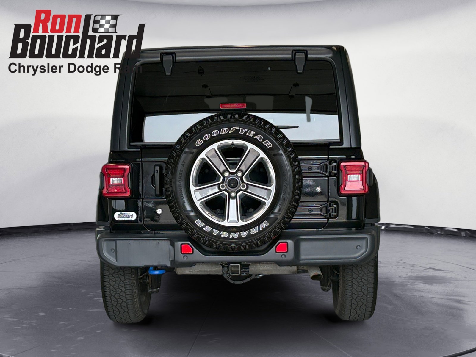 2018 Jeep Wrangler Unlimited Sahara photo 3