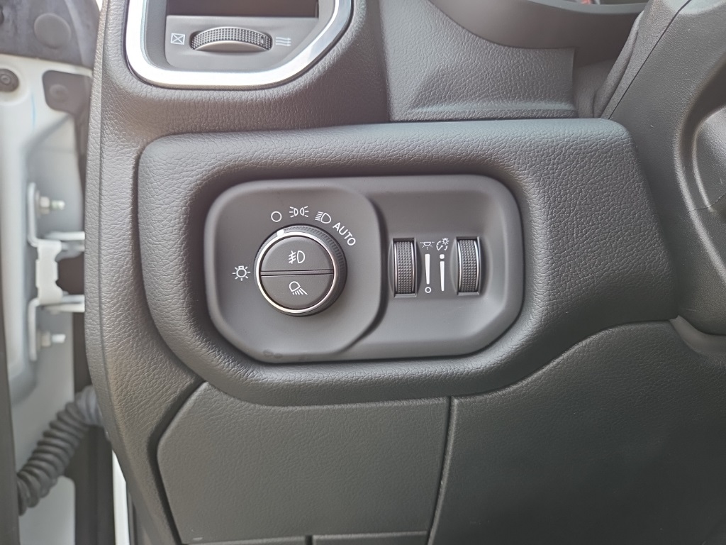2024 Ram 2500 Laramie photo 12