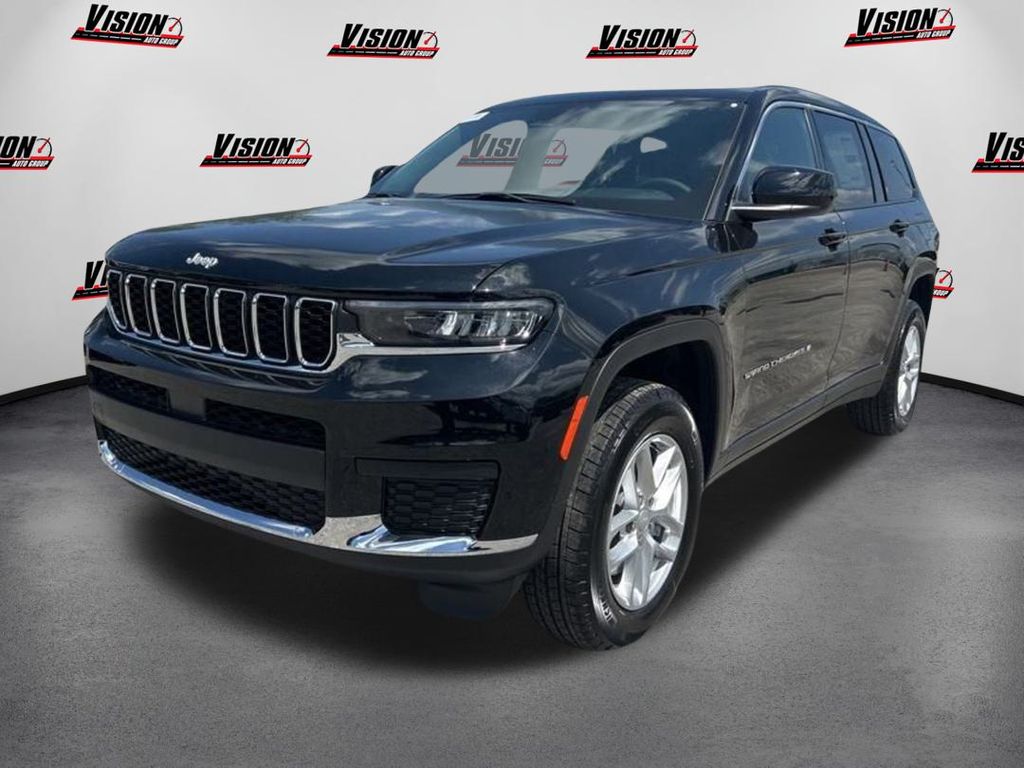 2025 Jeep Grand Cherokee L Laredo's photo