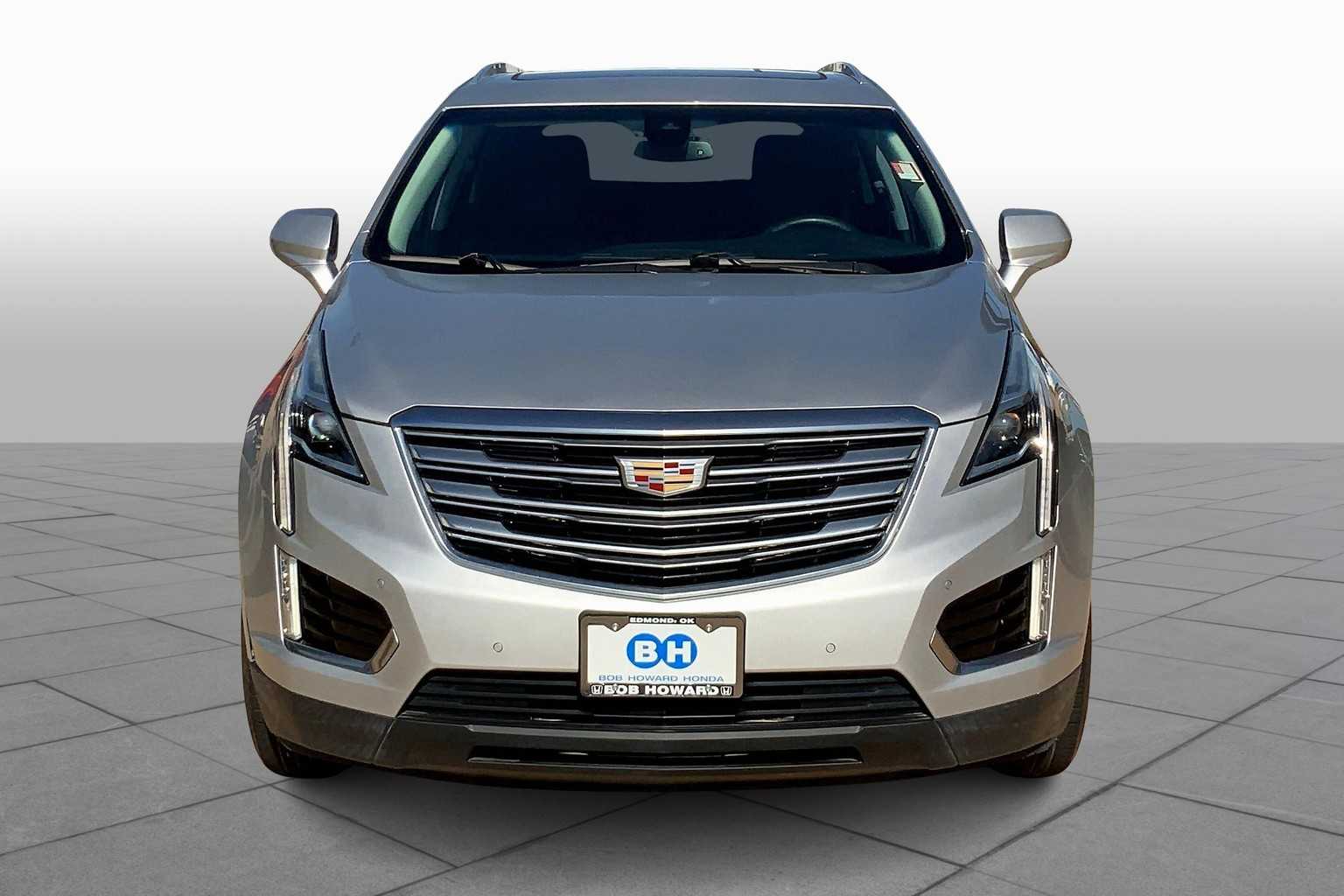 2017 Cadillac XT5 Luxury photo 3