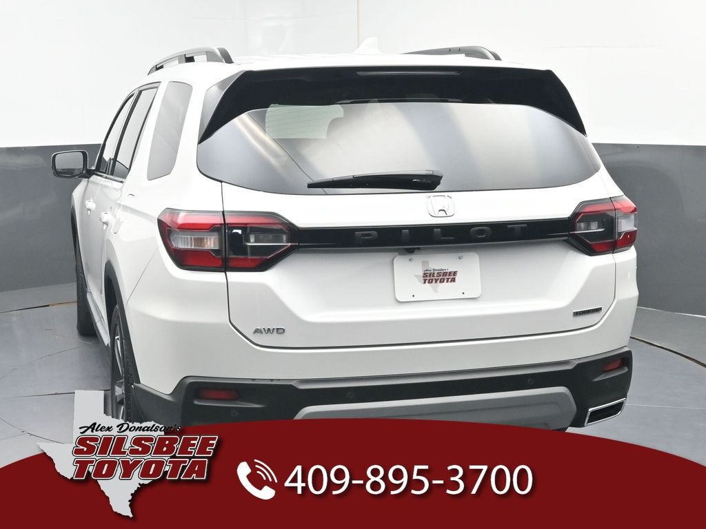2024 Honda Pilot Touring photo 3