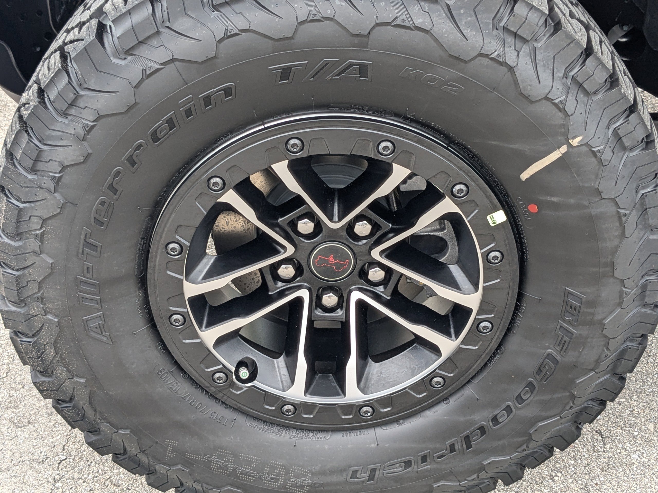2025 Jeep Wrangler Rubicon photo 10