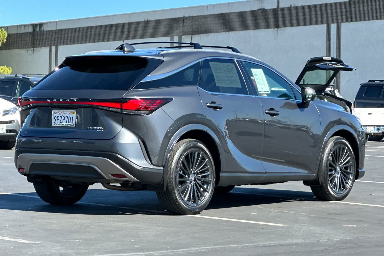 2024 Lexus RX 350h Premium photo 2