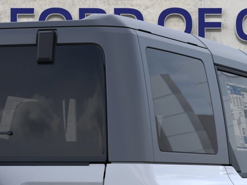 2025 Ford Bronco Base photo 22