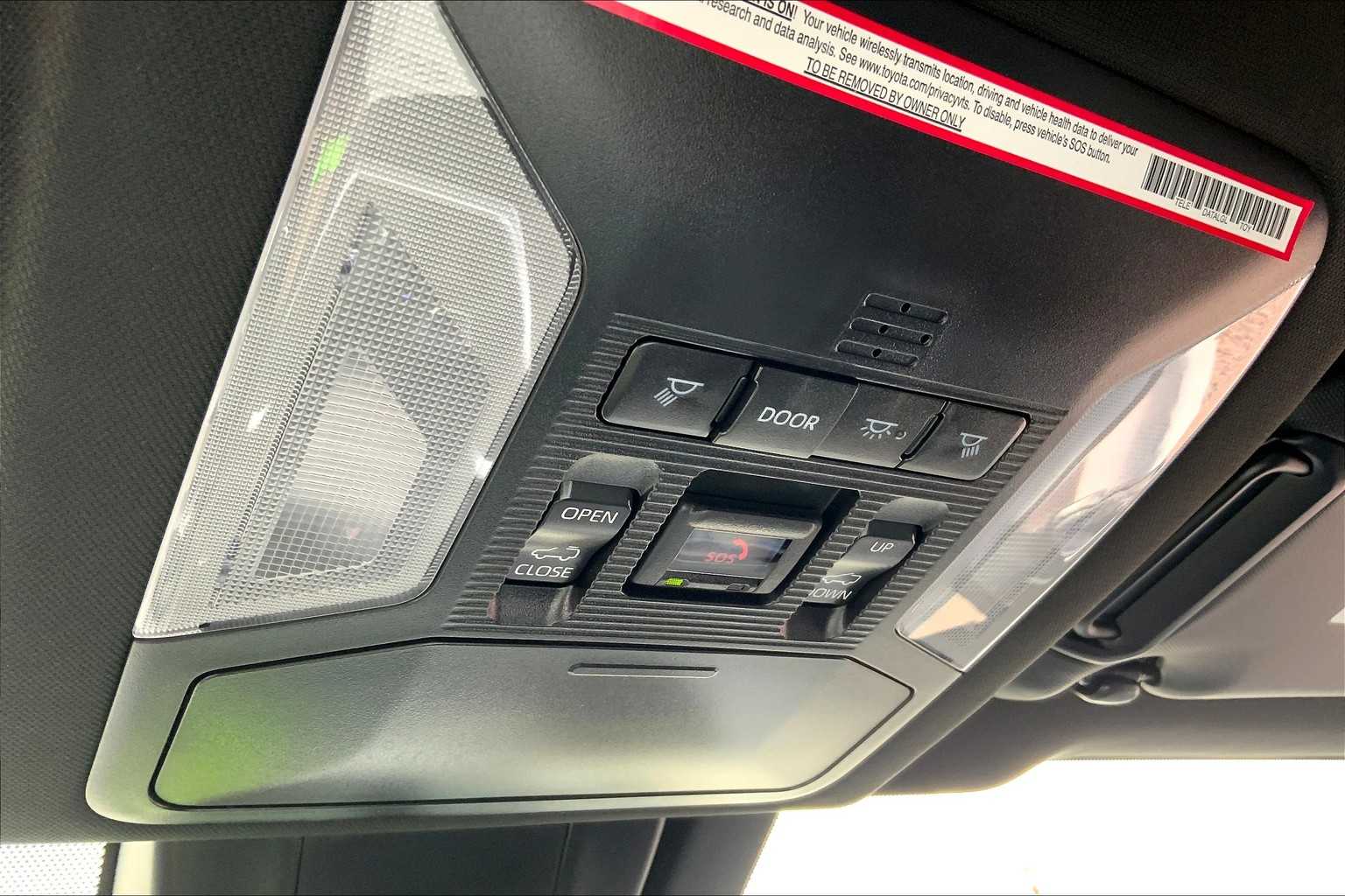 2024 Toyota RAV4 Prime SE photo 30