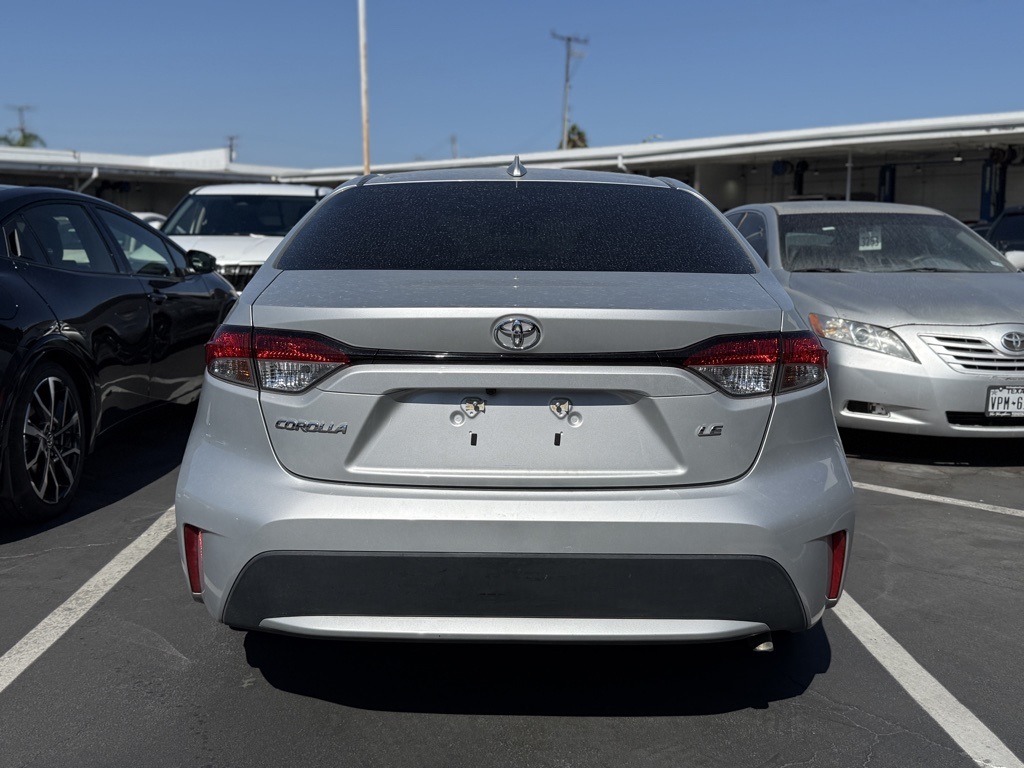 2021 Toyota Corolla LE photo 4