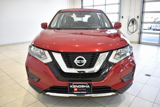 2017 Nissan Rogue S photo 3