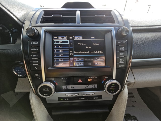 2012 Toyota Camry Hybrid XLE photo 13