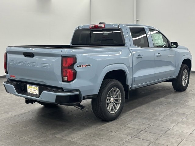 2025 Chevrolet Colorado Work Truck LT photo 2