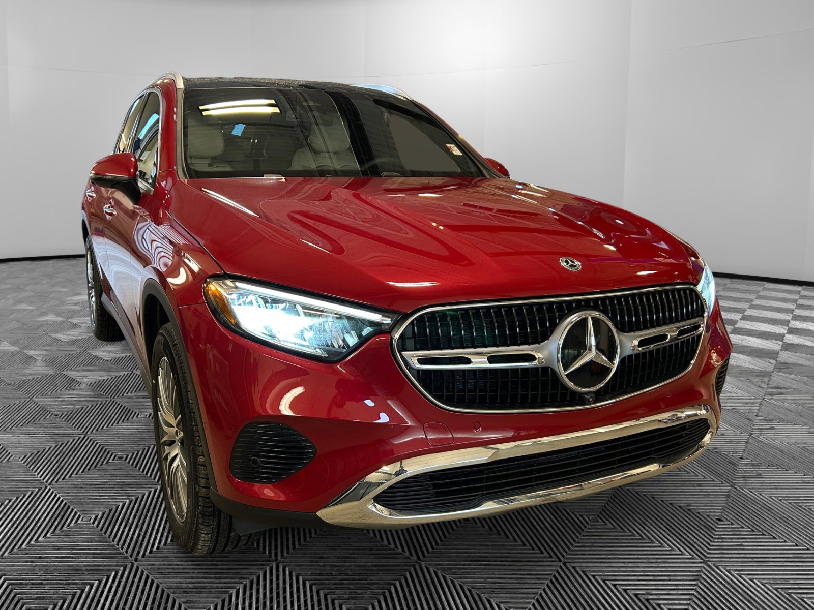 2026 Mercedes-Benz GLC Base's photo