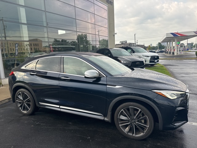 2022 Infiniti QX55 Luxe photo 2