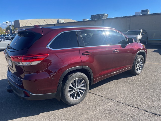 2018 Toyota Highlander XLE photo 3