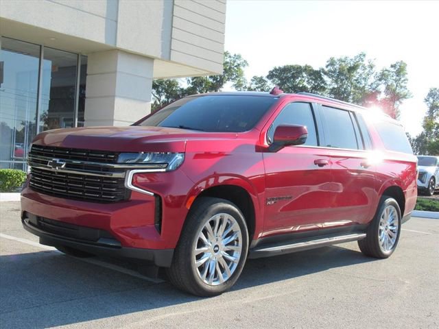 2021 Chevrolet Suburban RST photo 2