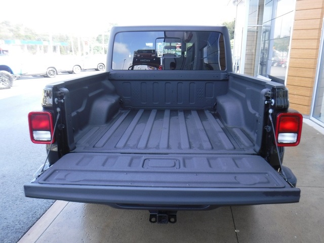 2023 Jeep Gladiator Sport photo 14