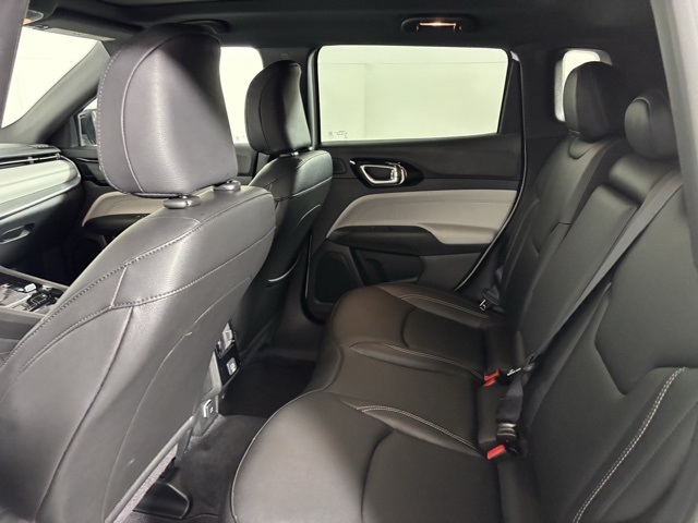 2025 Jeep Compass Limited photo 13