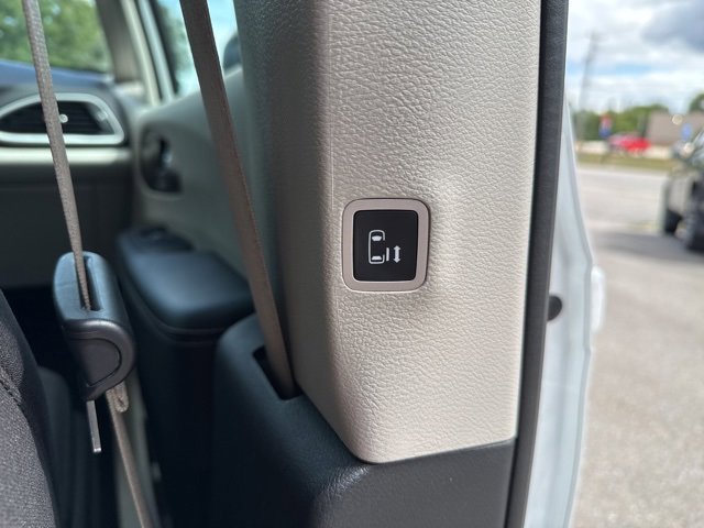 2023 Chrysler Voyager LX photo 33