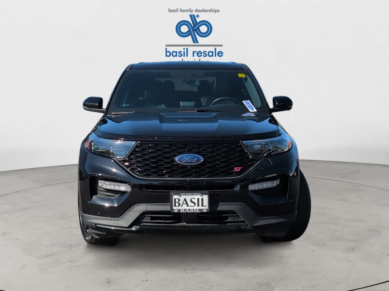 2022 Ford Explorer ST photo 3