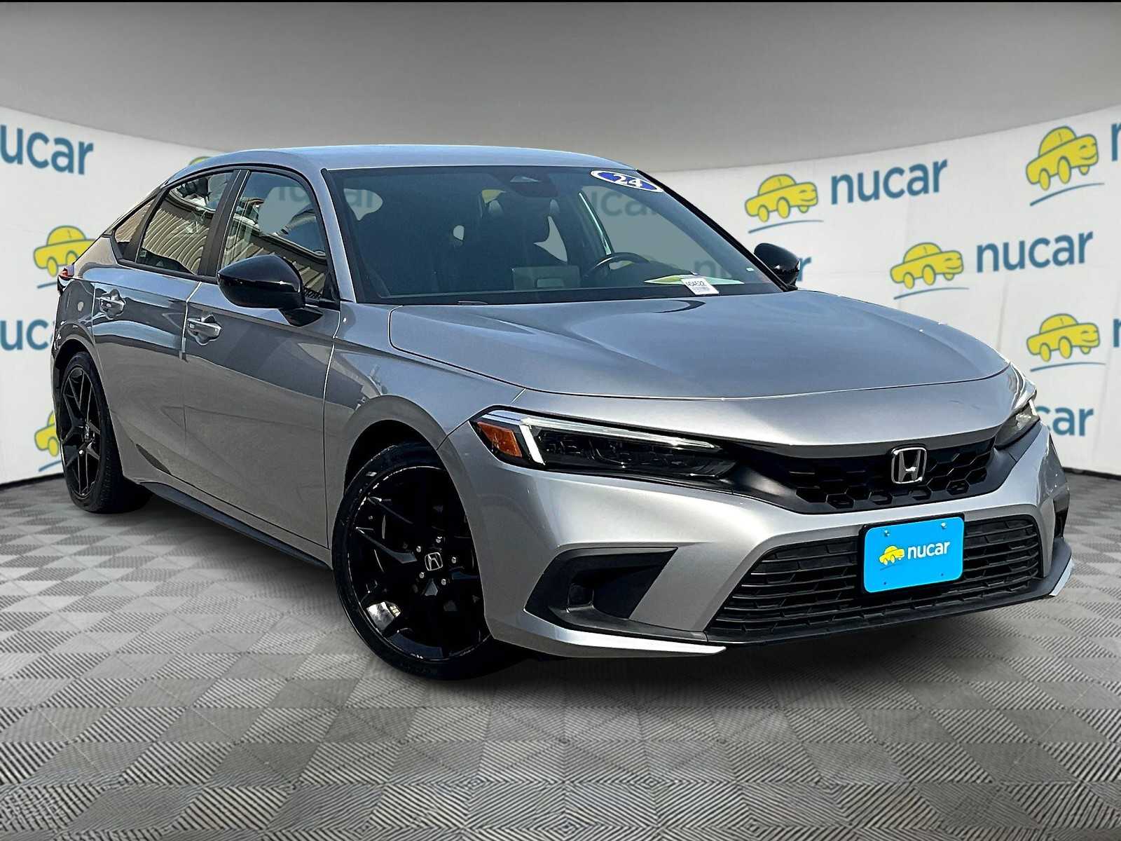 2024 Honda Civic Hatchback Sport's photo