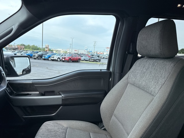 2025 Ford F-150 XLT photo 26