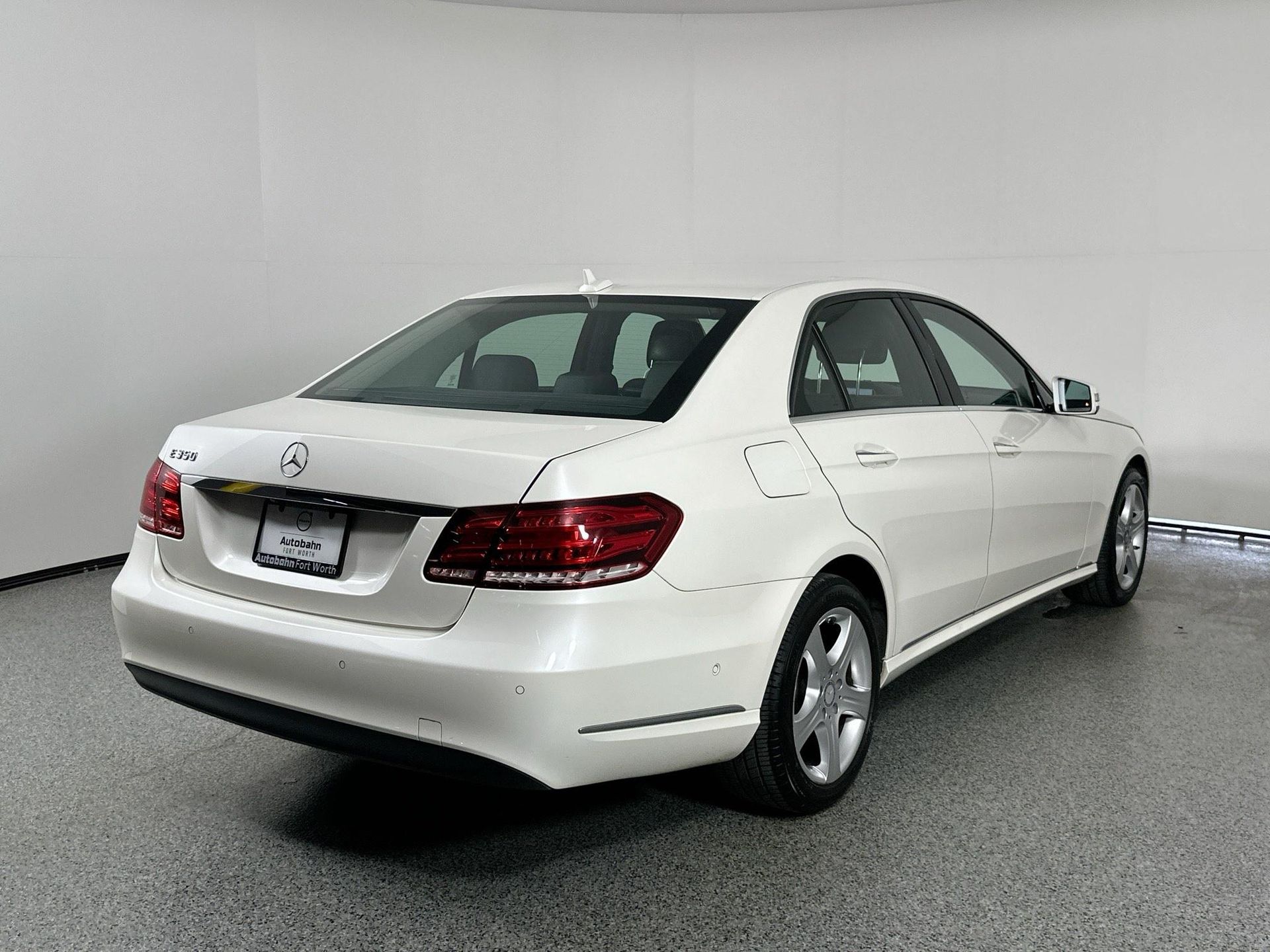 2014 Mercedes Benz E 350 photo 4