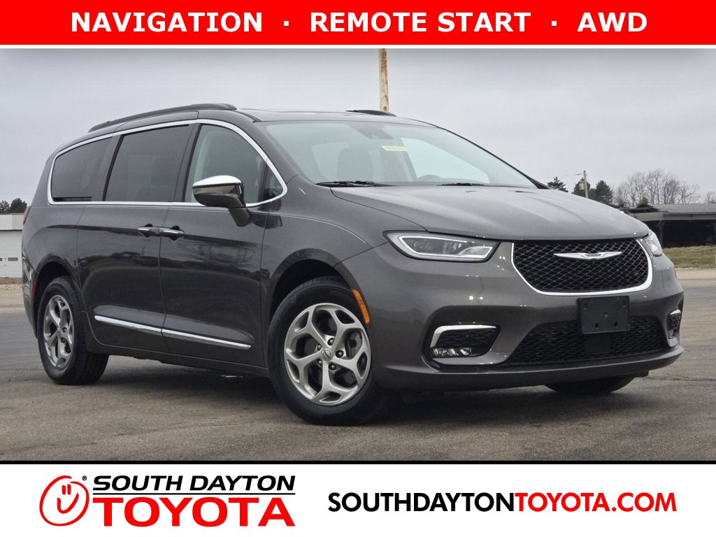 2022 Chrysler Pacifica Limited's photo