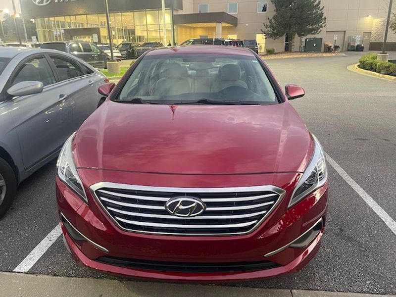 Used 2016 Hyundai Sonata SE with VIN 5NPE24AF3GH420214 for sale in Kansas City