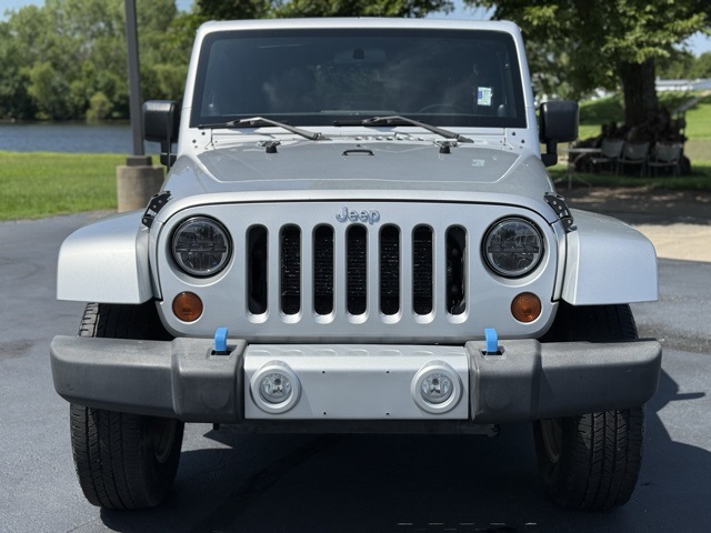 2012 Jeep Wrangler Unlimited Sahara photo 2