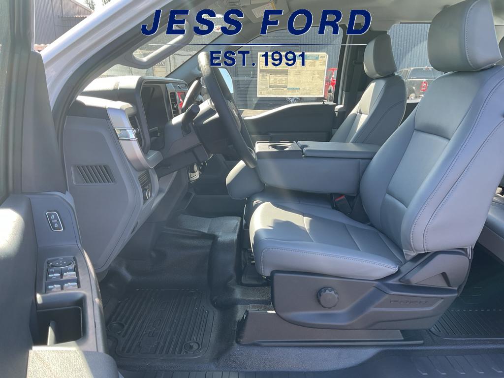 2025 Ford F-250 XL photo 13