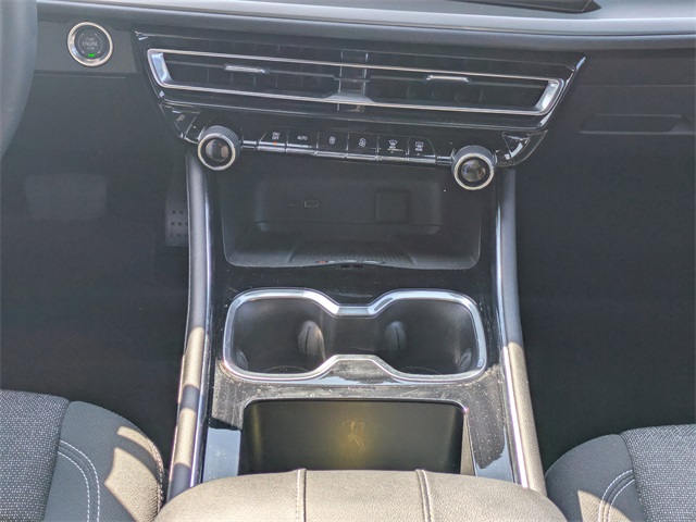 2025 Chevrolet Traverse photo 20