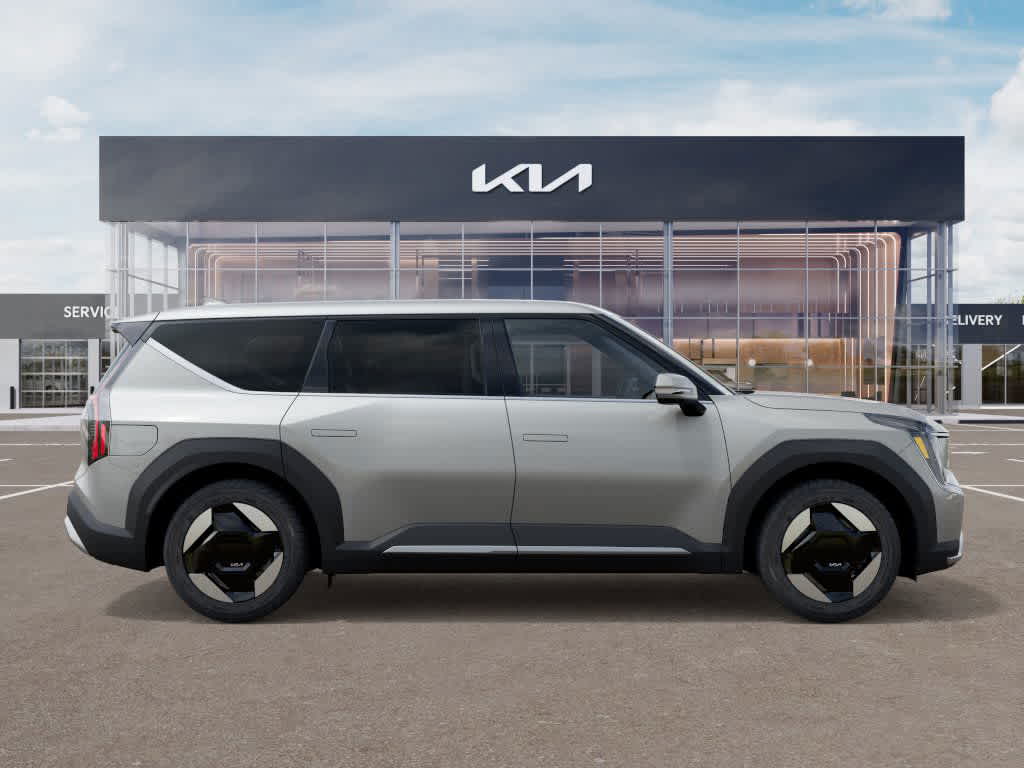2026 Kia EV9 Light Long Range photo 10