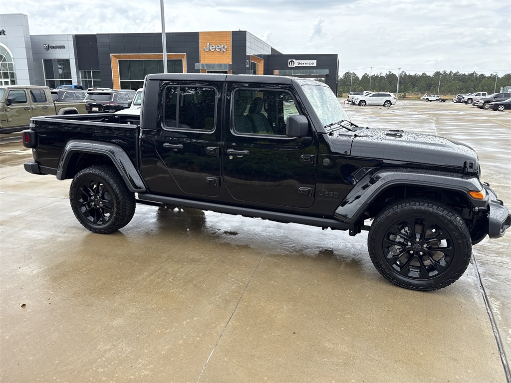 2025 Jeep Gladiator Sport photo 4