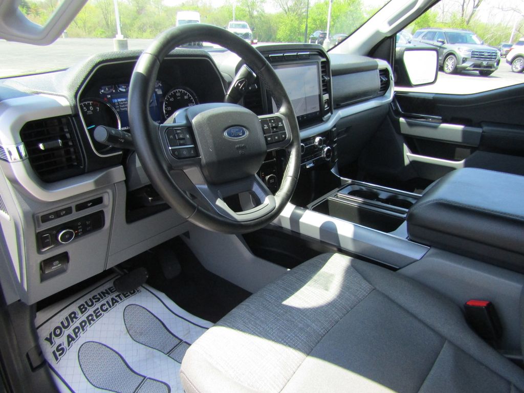 2023 Ford F-150 XLT photo 7