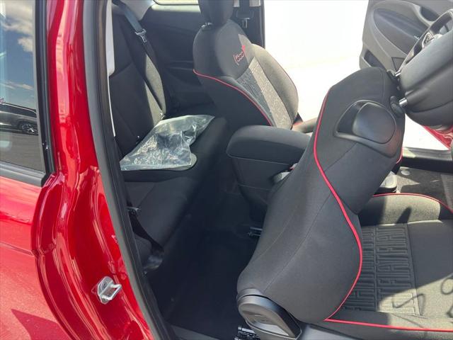 2024 Fiat 500e Red photo 3