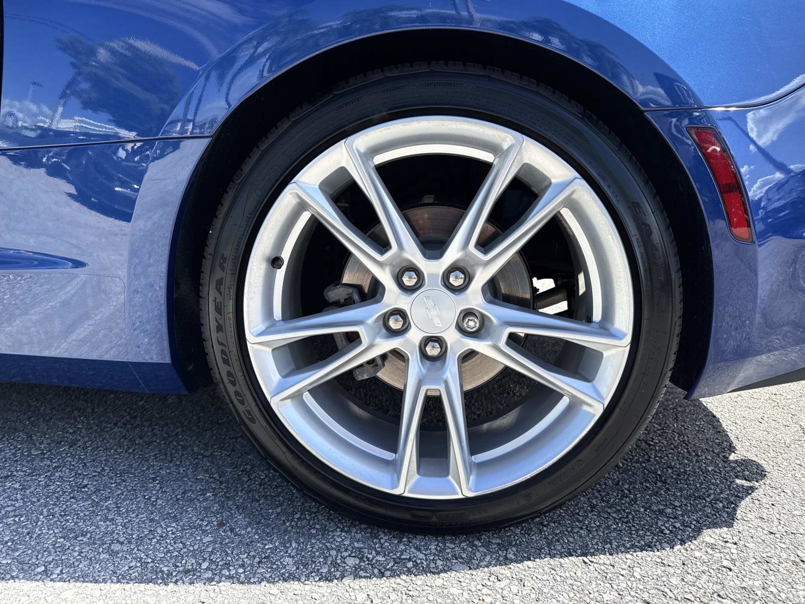 2019 Chevrolet Camaro 1LT photo 10