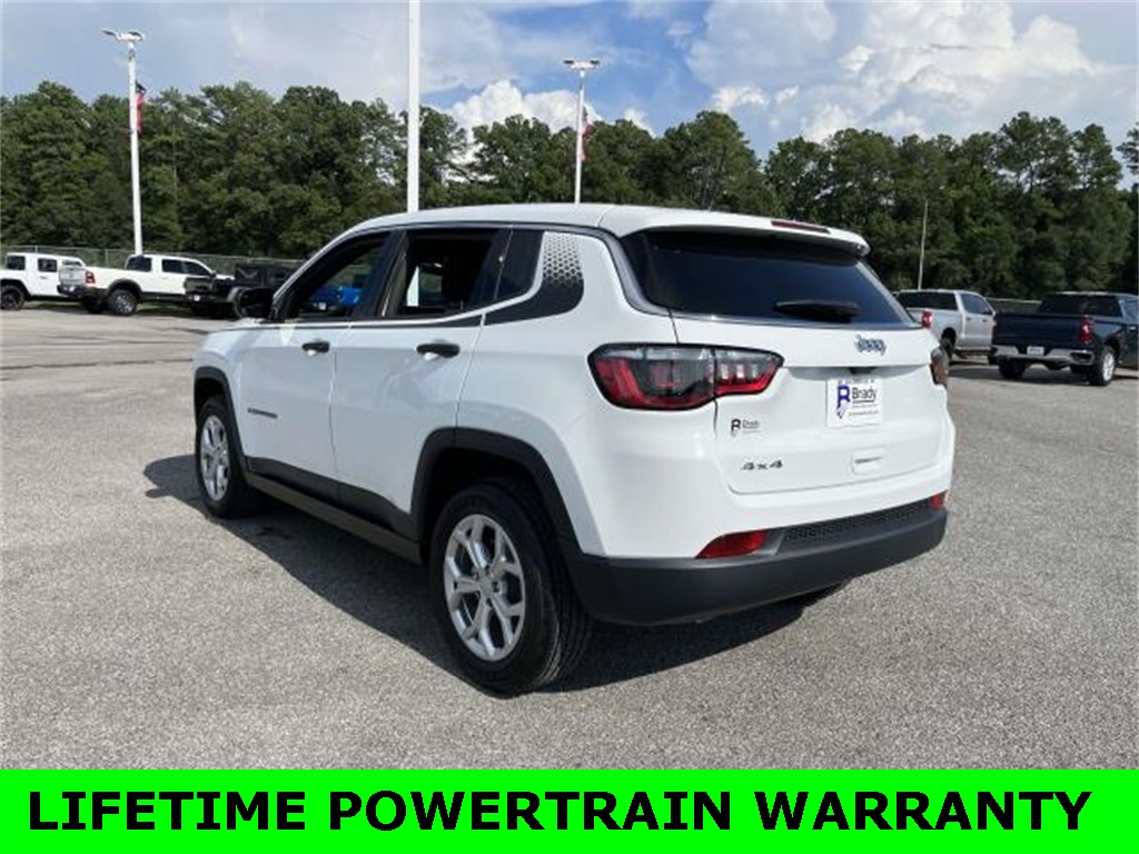 2024 Jeep Compass Sport photo 4