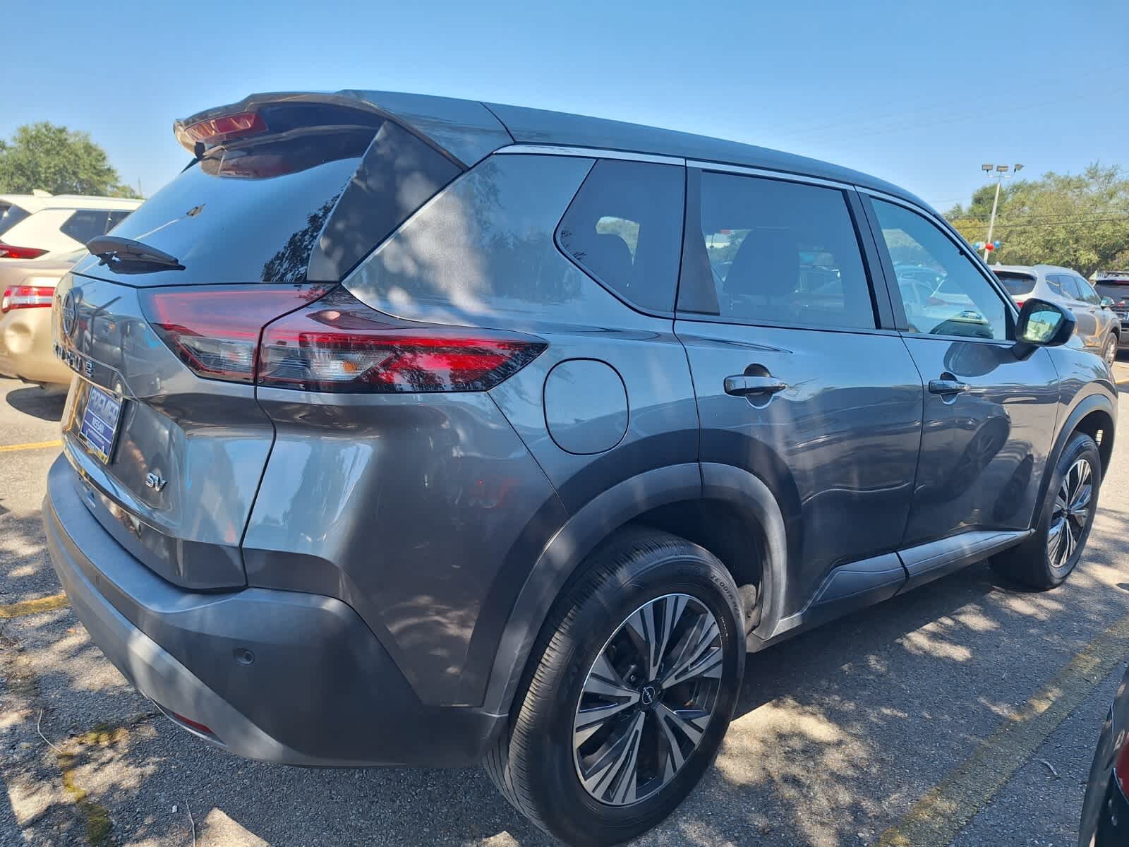 2023 Nissan Rogue SV photo 4