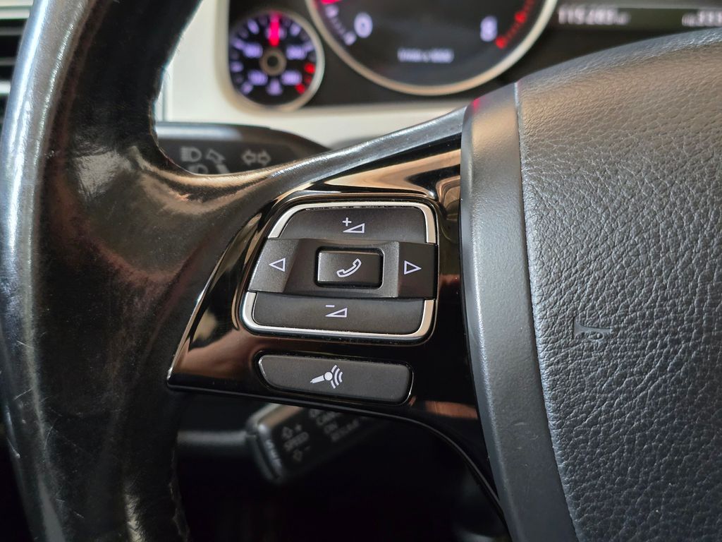 2015 Volkswagen Touareg V6 FSI TDI Hybrid photo 16