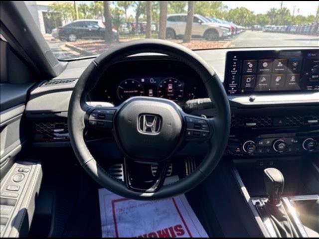 2025 Honda Accord Hybrid Touring photo 13