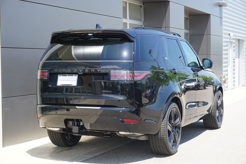 2025 Land Rover Discovery SE photo 2
