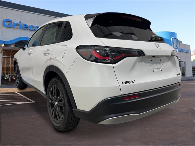2026 Honda HR-V Sport photo 3