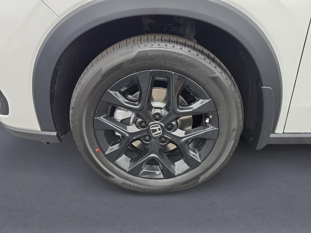 2025 Honda HR-V Sport photo 8