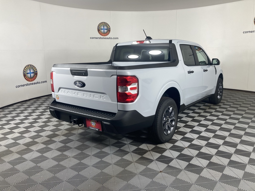 2025 Ford Maverick XLT photo 2
