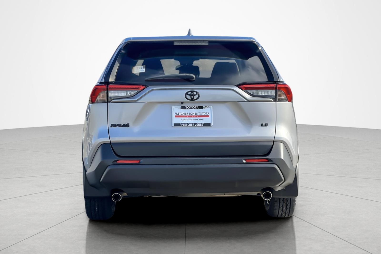 2022 Toyota RAV4 LE photo 4