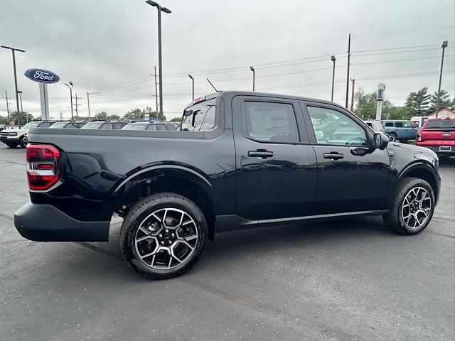 2025 Ford Maverick Lariat photo 9