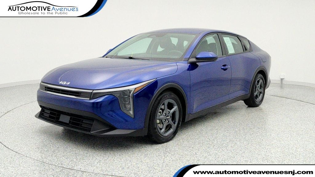2025 Kia K4 LXS's photo