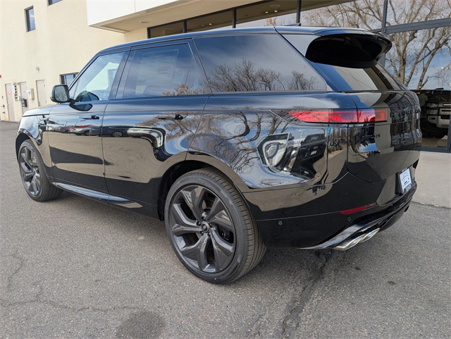 2025 Land Rover Range Rover Sport SE photo 4