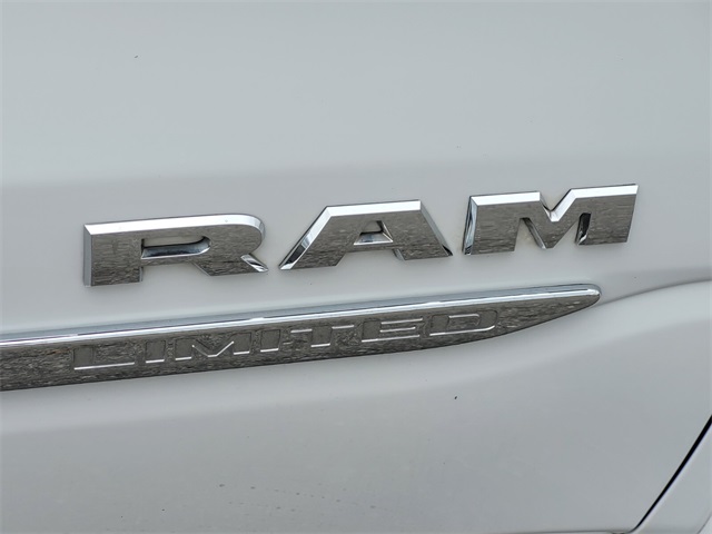 2022 Ram 1500 Limited photo 13