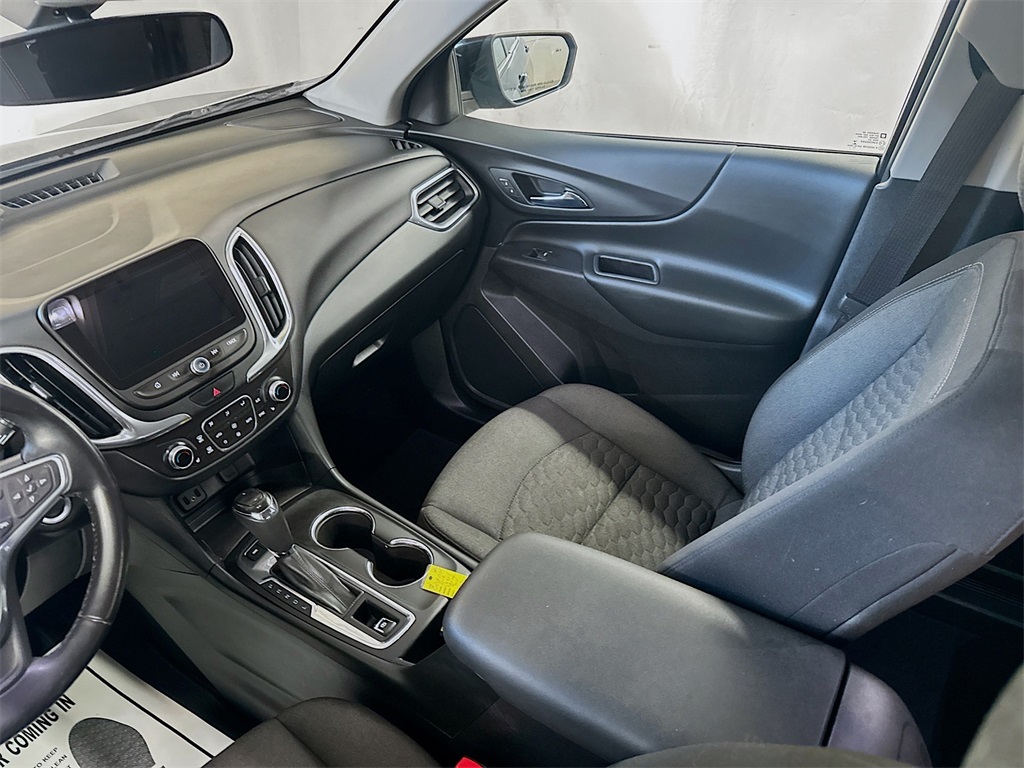 2018 Chevrolet Equinox LT photo 18